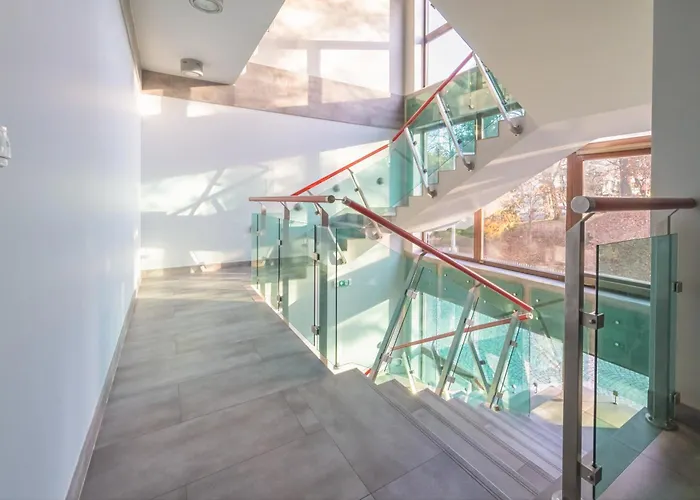 Imperial Apartment In Bohemia Residence By Rentez