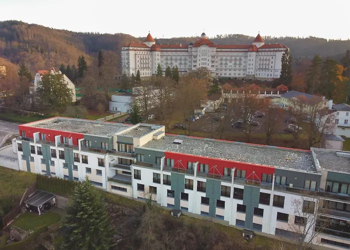 Imperial Apartment In Bohemia Residence By Rentez